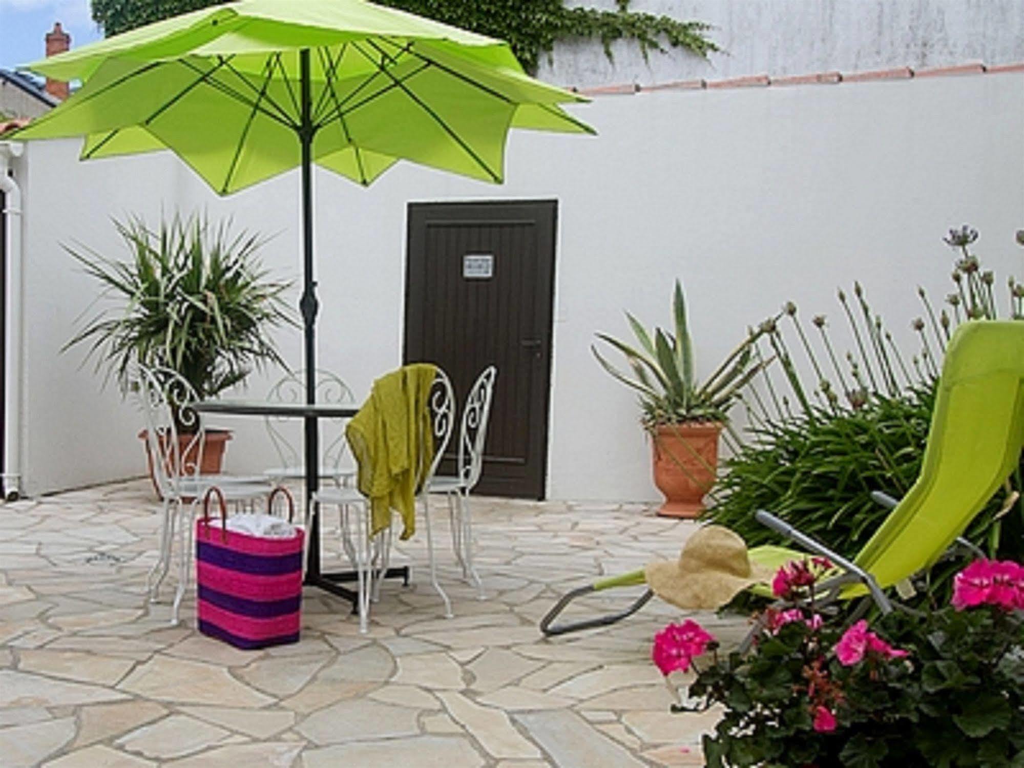 Hotel Les Hirondelles Les Sables-dʼOlonne Exteriér fotografie