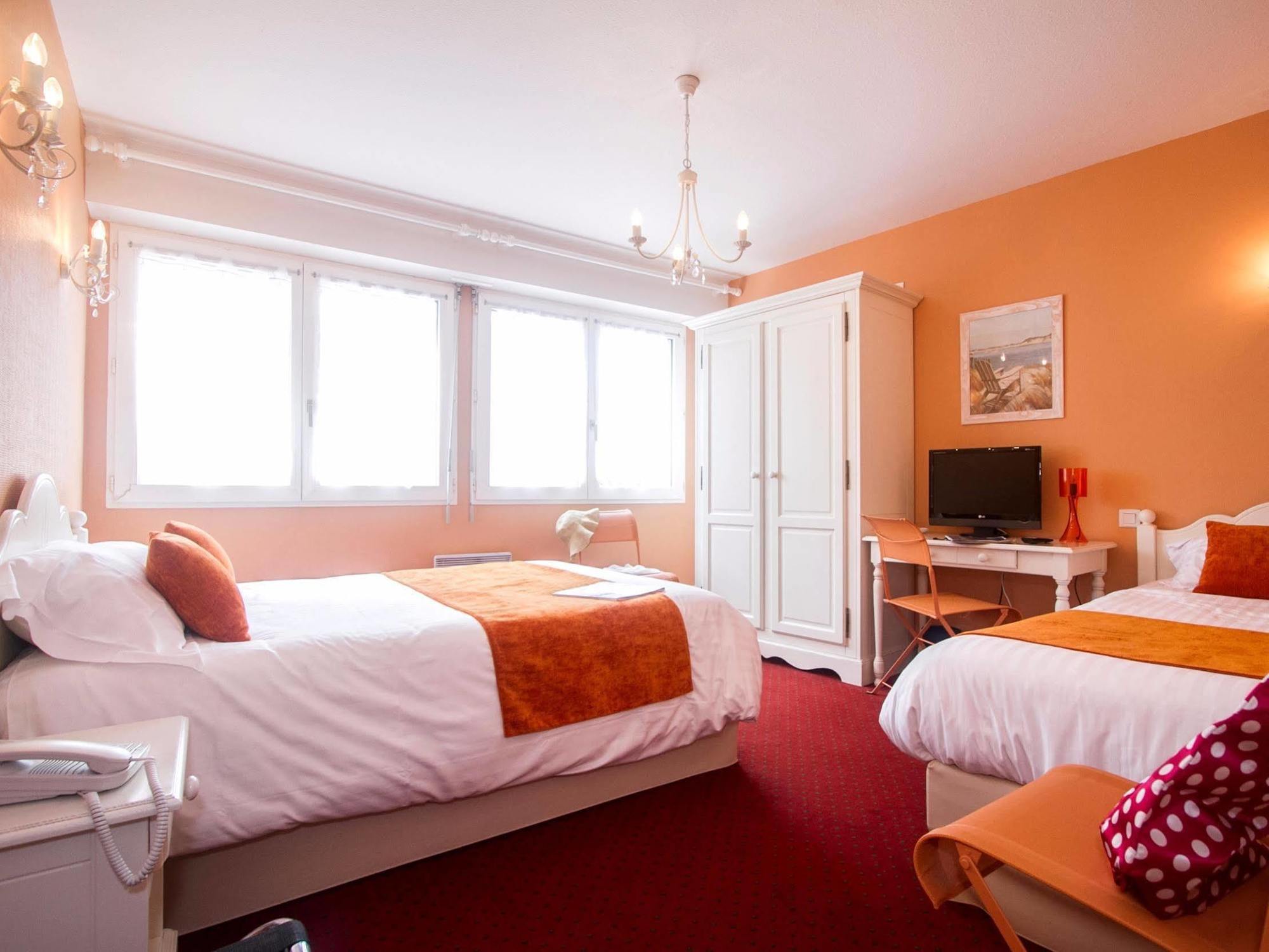 Hotel Les Hirondelles Les Sables-dʼOlonne Exteriér fotografie