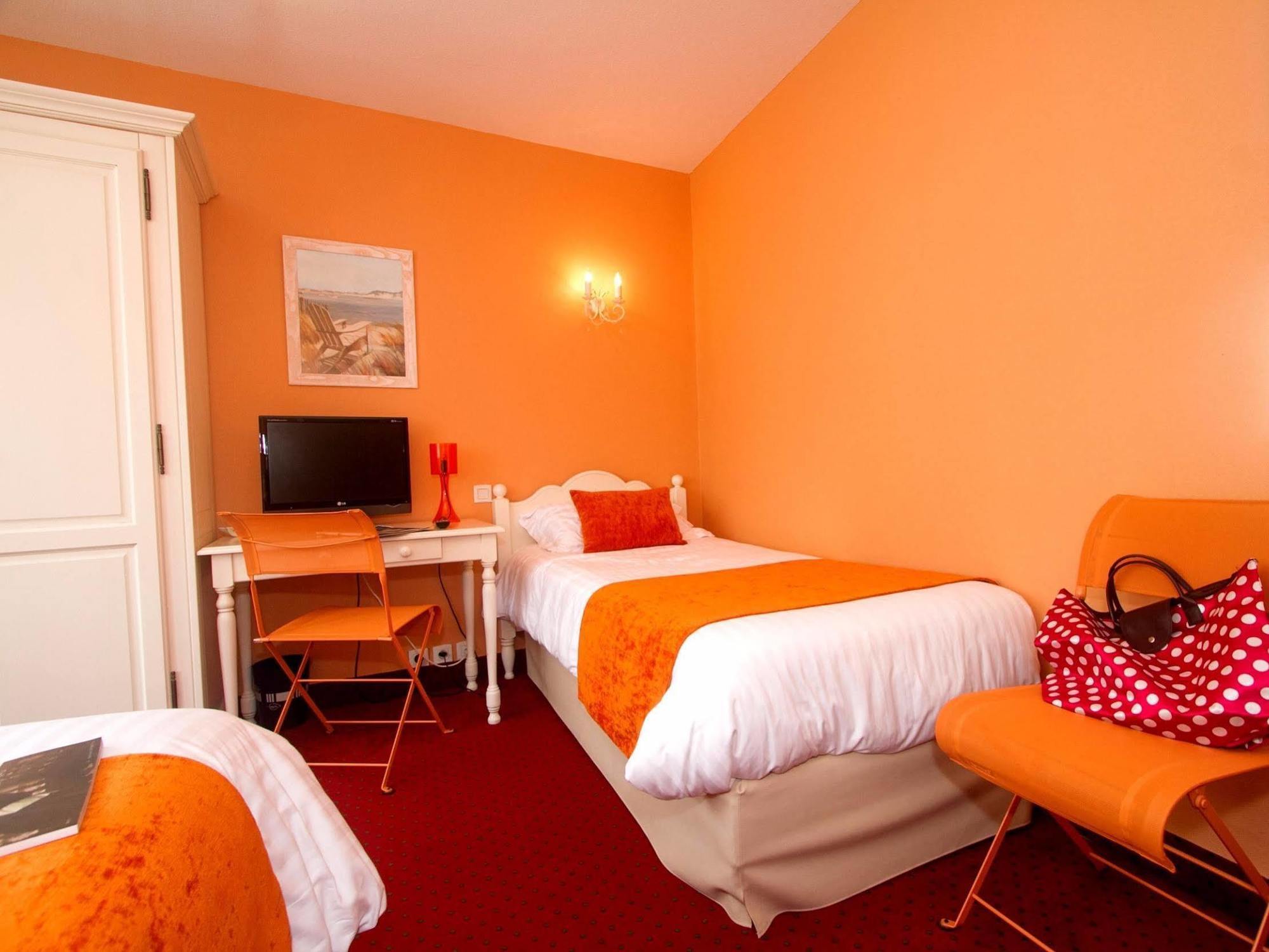 Hotel Les Hirondelles Les Sables-dʼOlonne Exteriér fotografie